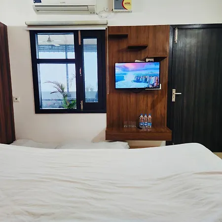 Holidayvilla & Suites Amritsar- Green Avenue Exterior photo