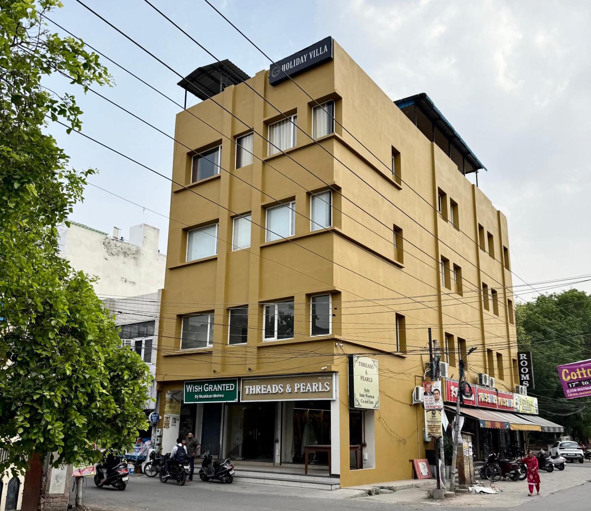 Holidayvilla & Amritsar- Green Avenue *